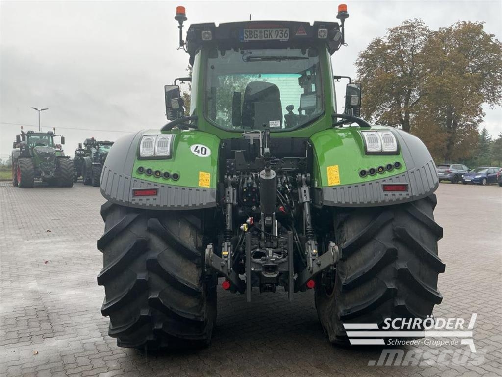 Fendt 936 VARIO GEN7 PROFI PLUS Трактори