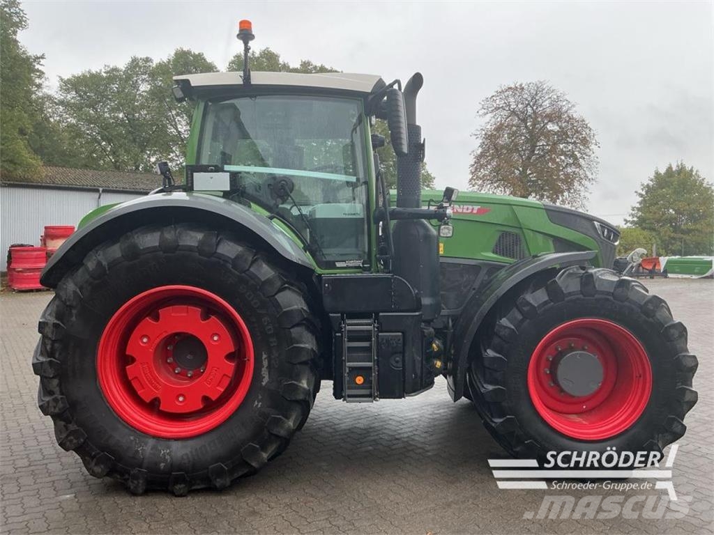 Fendt 936 VARIO GEN7 PROFI PLUS Трактори
