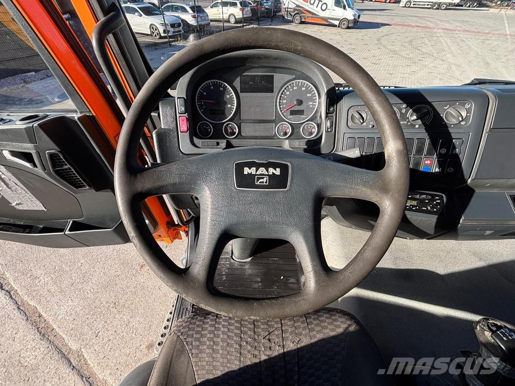 MAN TGA 26.400 6x4 FULLSTEEL / BOX L=4795 mm Pašizgāzējs