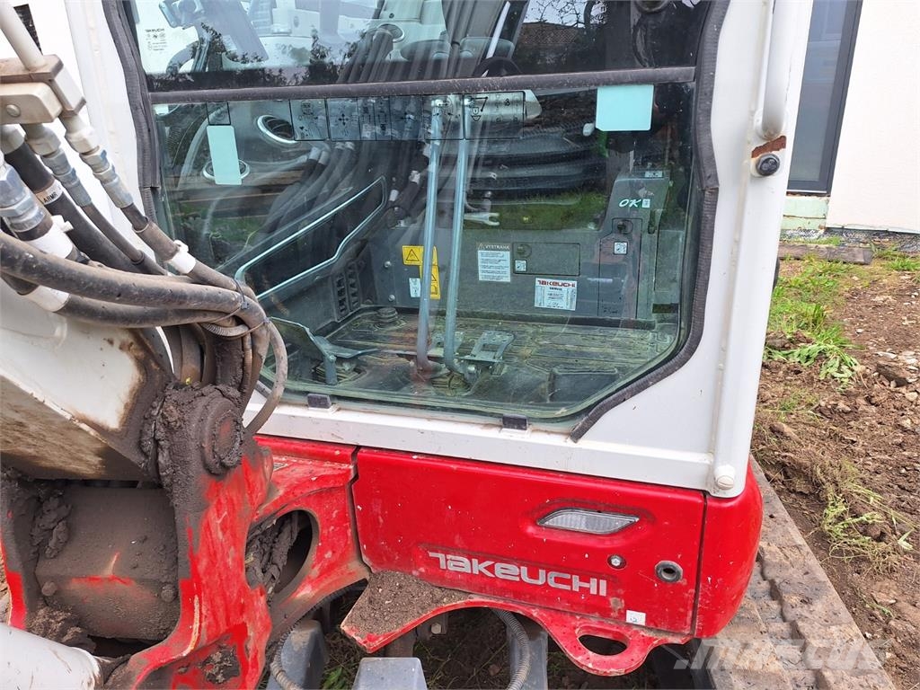 Takeuchi TB 335 R معدات البناء - غير ذلك