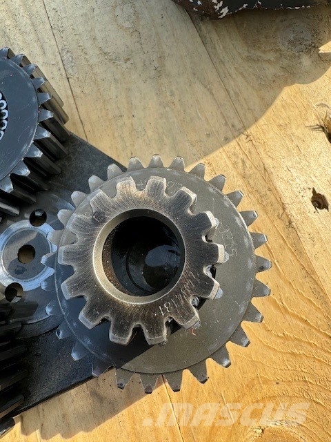O&K RH 25.5 USED SWING GEARS Transmission