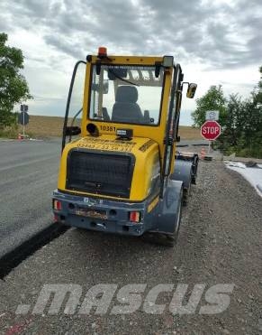 Eurotrac 850/W 13 CF Incarcator pe pneuri