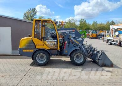 Eurotrac 850/W 13 CF Incarcator pe pneuri