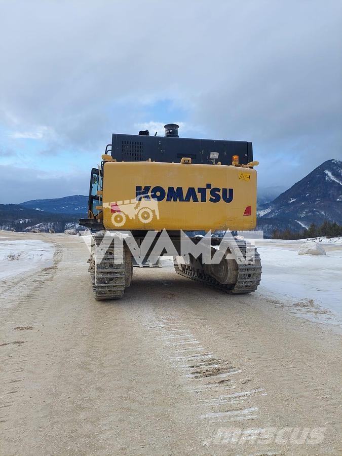 Komatsu PC700LC-11 履带挖掘机