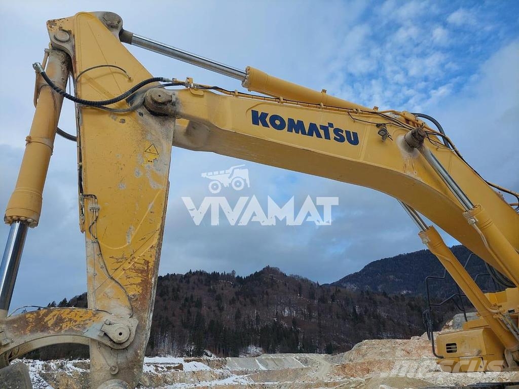 Komatsu PC700LC-11 履带挖掘机