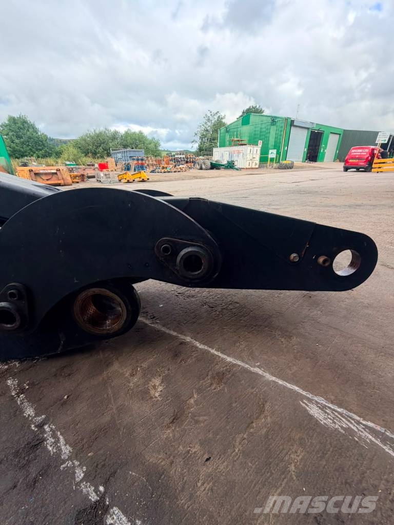 John Deere CH710 Main Boom Μπούμες και κουτάλες