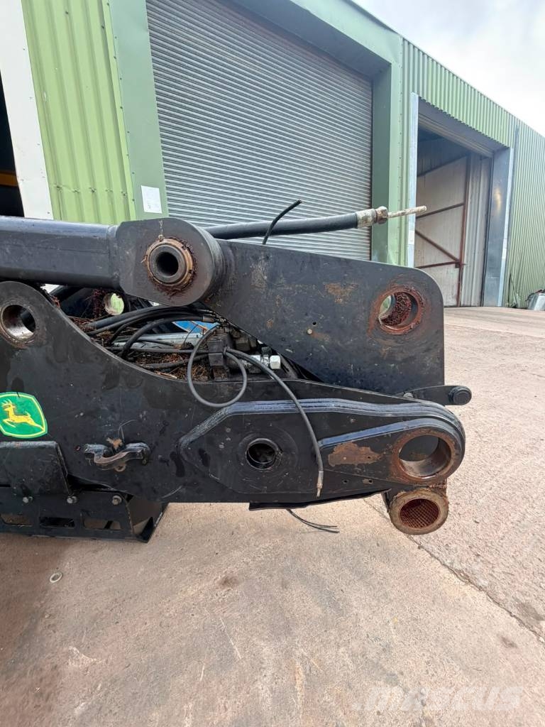 John Deere CH710 Main Boom Μπούμες και κουτάλες