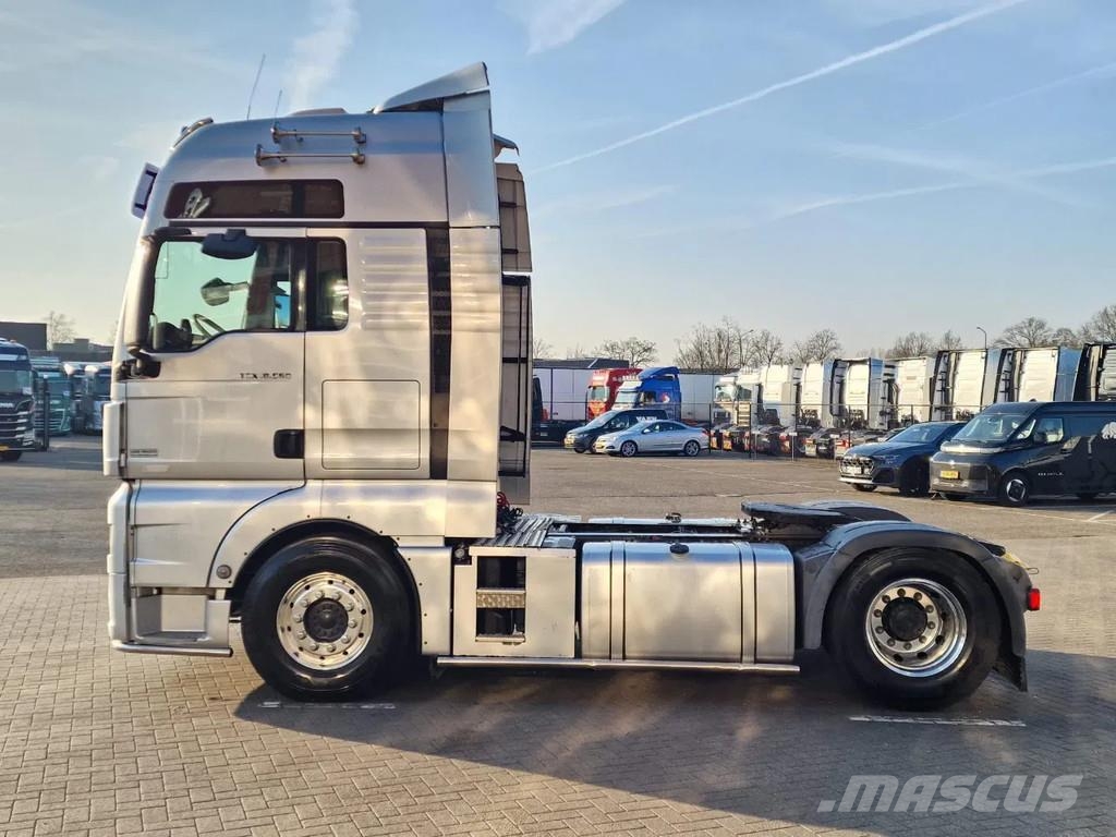MAN TGX 18.560 4x2 - Retarder - Night clima - Full air Trækkere