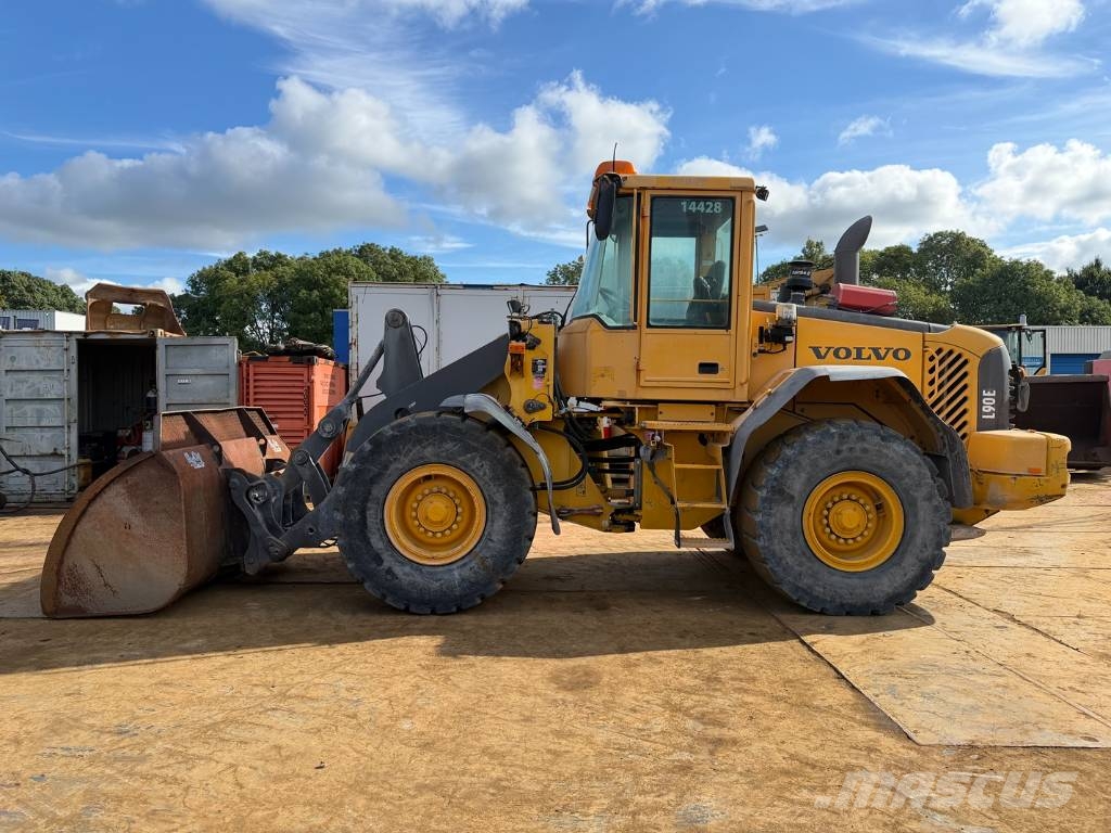 Volvo L 90 E Pyöräkuormaajat