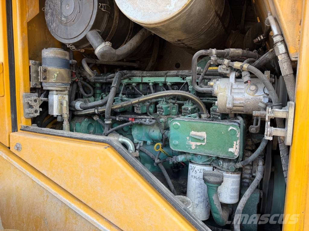 Volvo L 90 E Pyöräkuormaajat