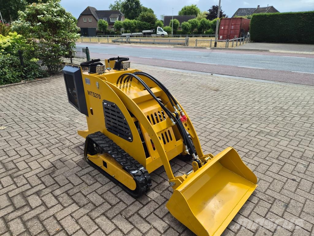 Bobcat Schranklader loader shovel لوادر زحافة