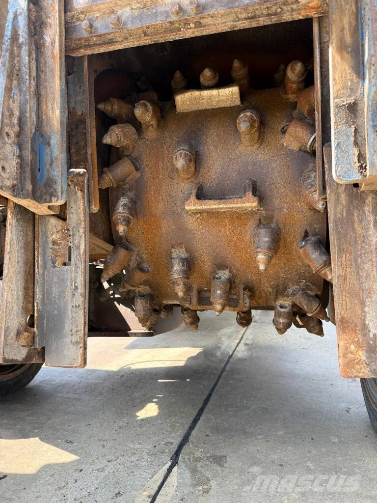 Wirtgen W 50 DC ماكينات الكشط البارد للأسفلت