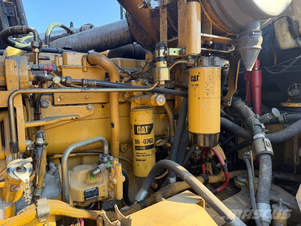 CAT 725 Liigendraamiga pinnaseveokid
