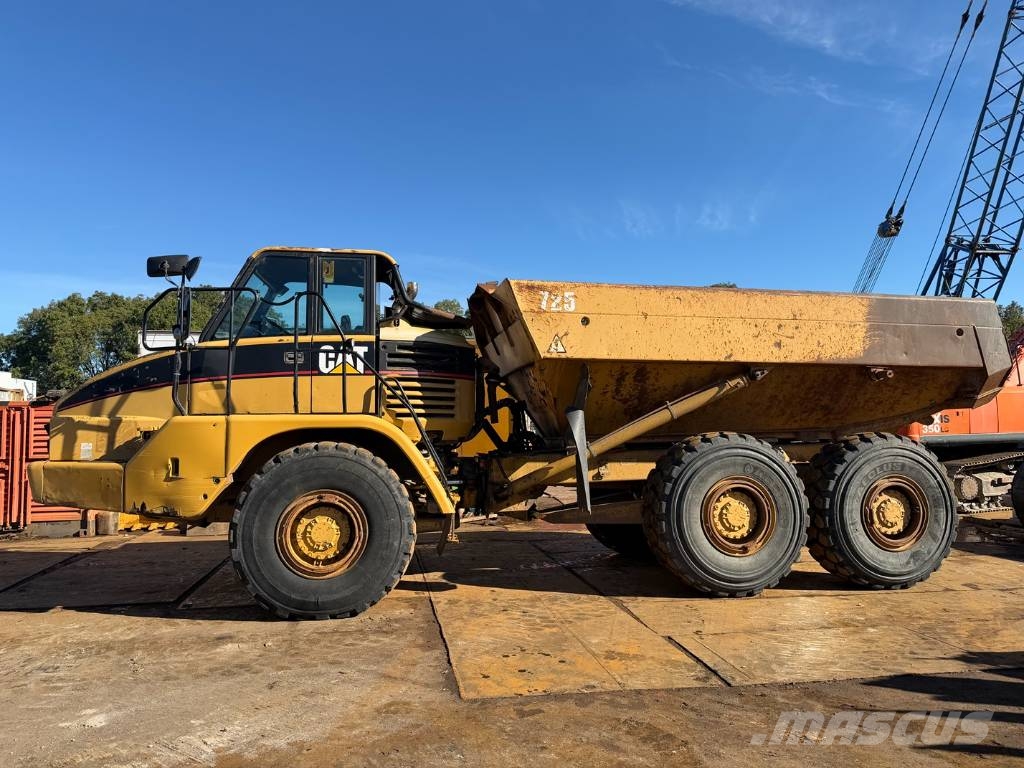 CAT 725 Liigendraamiga pinnaseveokid