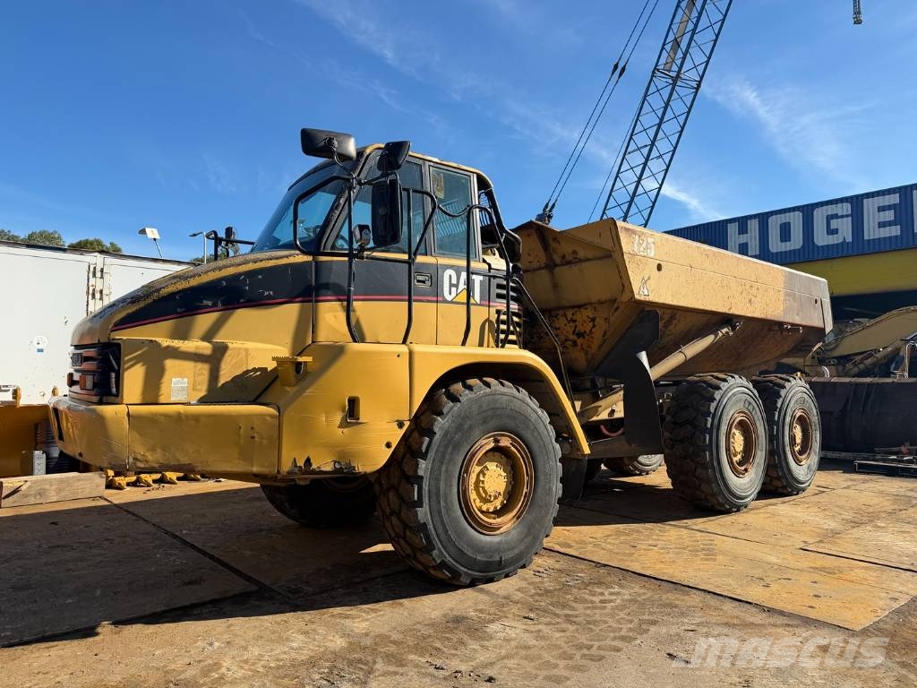 CAT 725 Liigendraamiga pinnaseveokid