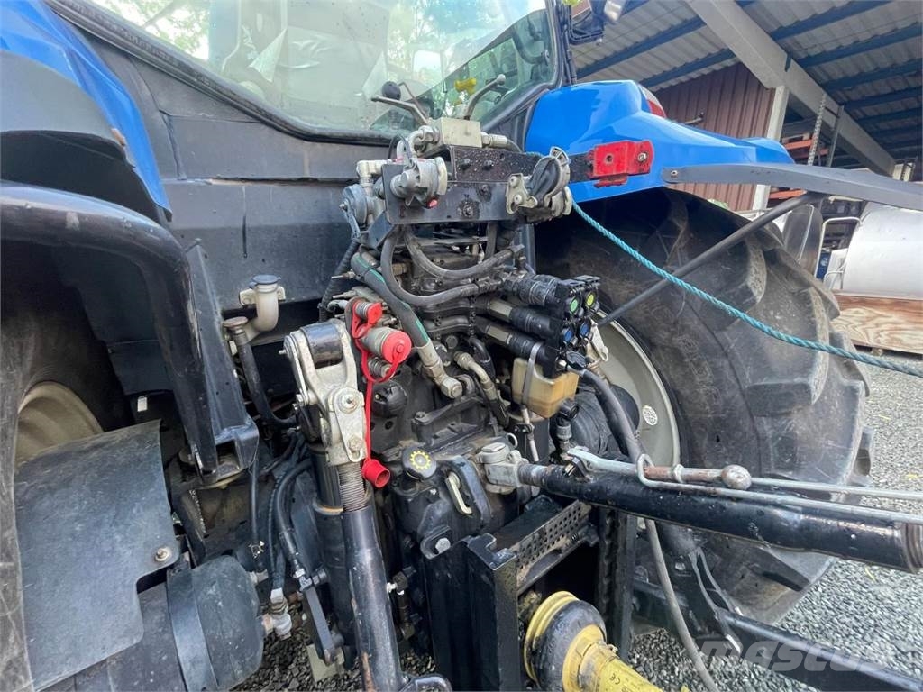 New Holland T 6020 トラクター