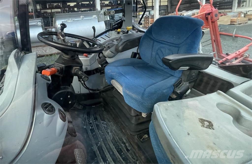 New Holland T 6020 トラクター