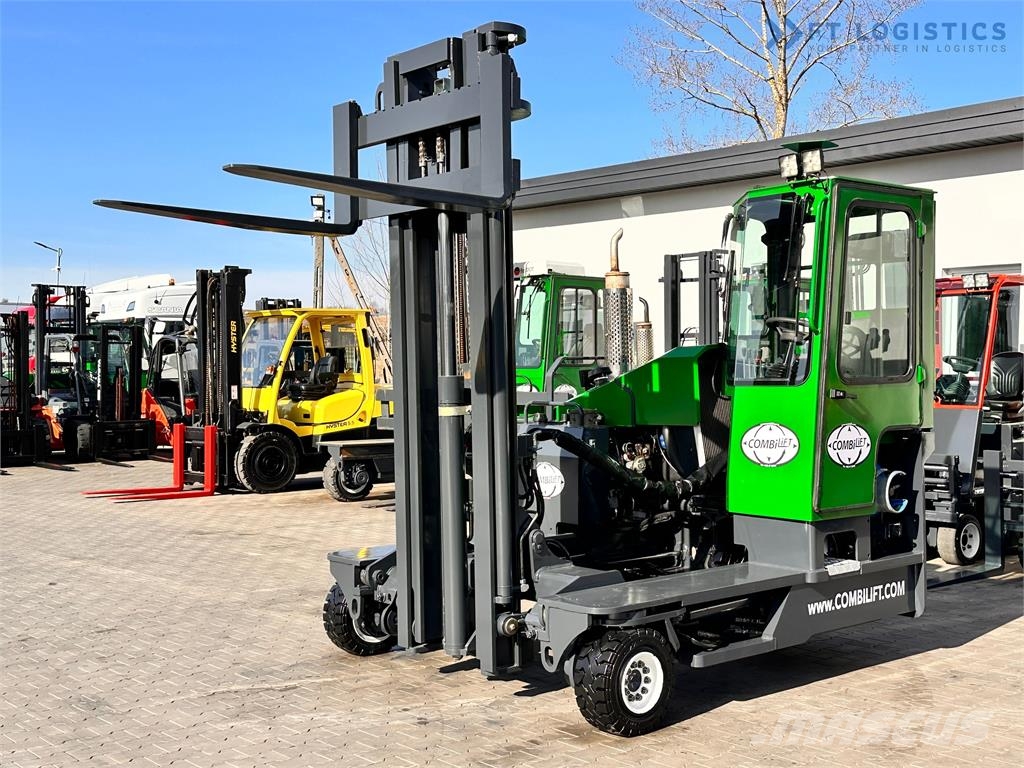 Combilift C4000 / LPG / DUPLEX / 4500MM / FREE LIFT / LIKE N 4-vägstruck