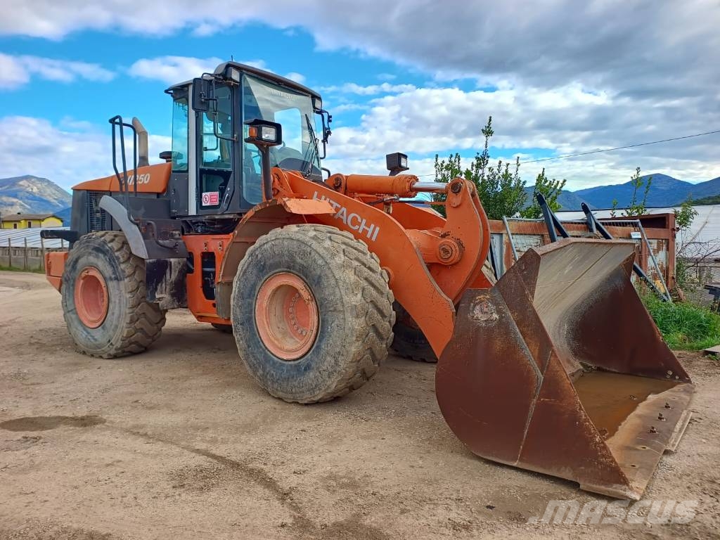 Hitachi ZW 250, 2006, Italy - Mascus UK
