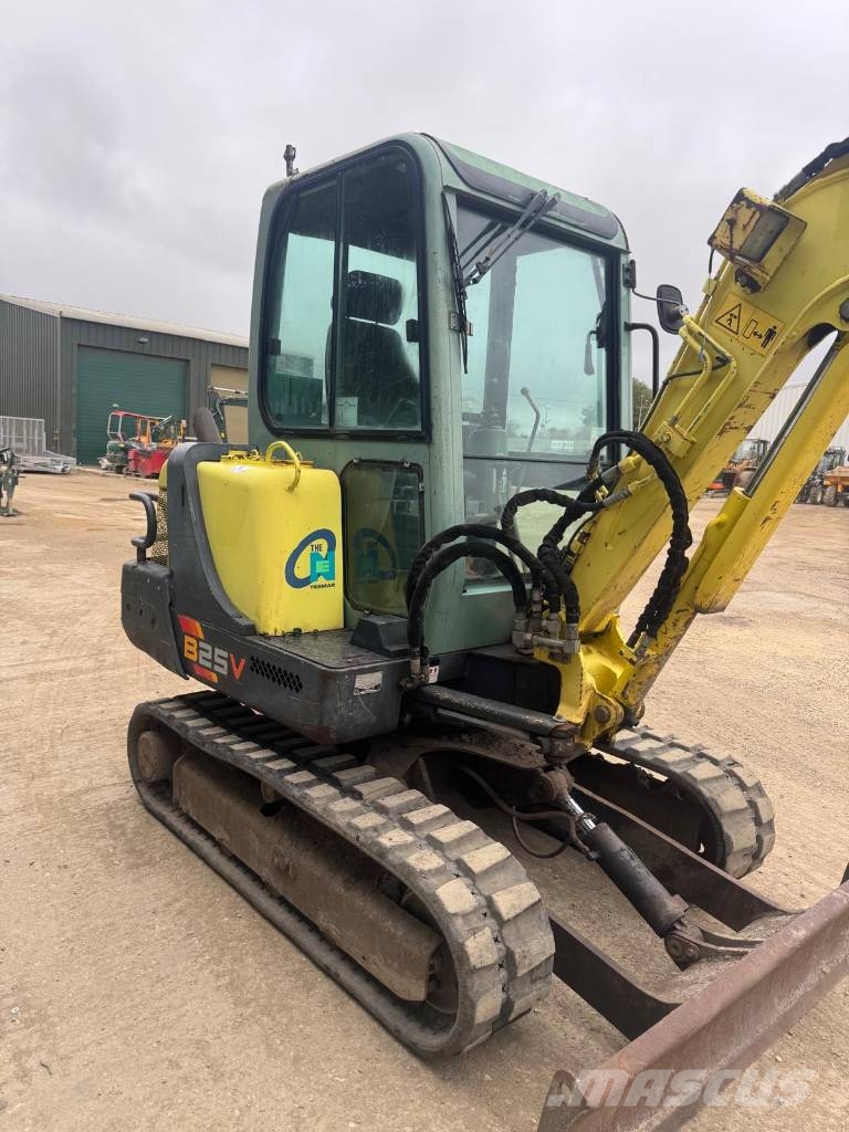 Yanmar B 25 V حفارات صغيرة أقل من 7 طن (حفارات صغيرة)