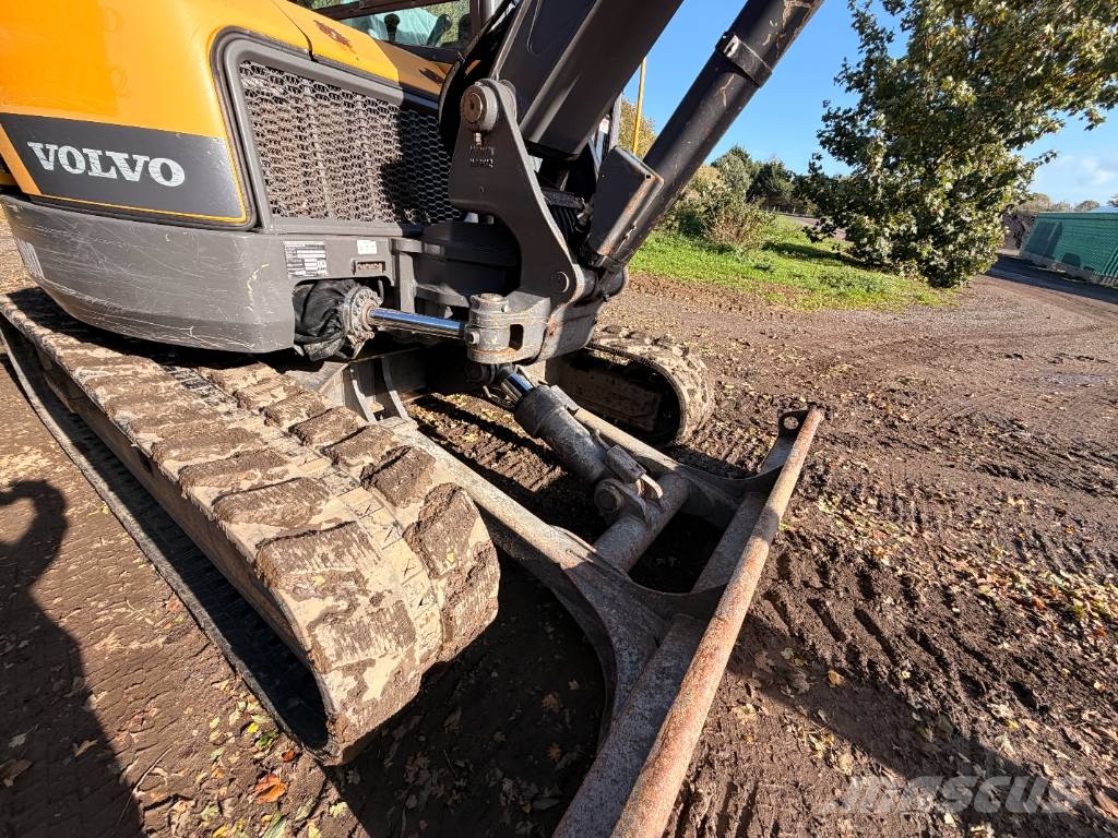 Volvo ECR 88 D 8 Ton Midi Excavator حفارات وسط 7 طن - 12 طن