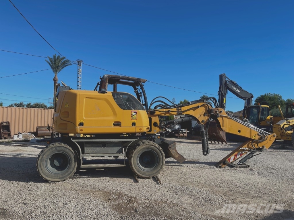 Liebherr A910 Compact LITRONIC Excavadoras de ruedas