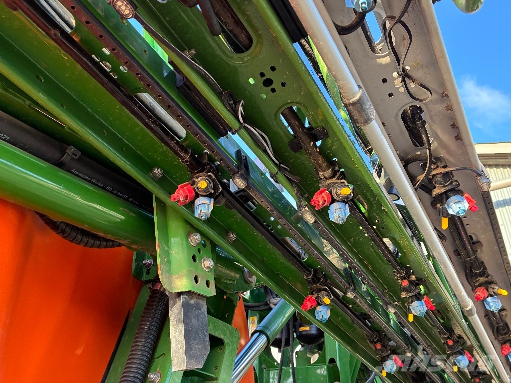 Amazone UX 6201 Super Vučene prskalice