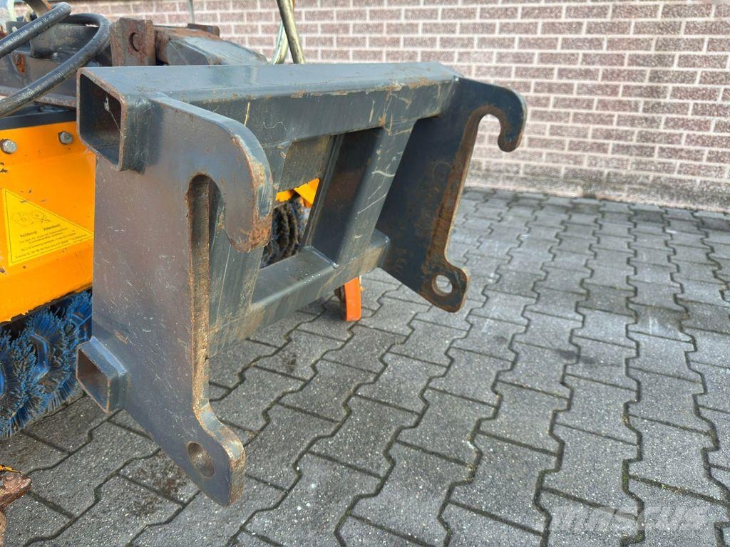 GiANT Veegmachine Barredoras