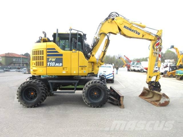 Komatsu PW118 MR-11 Lastik tekerli ekskavatörler