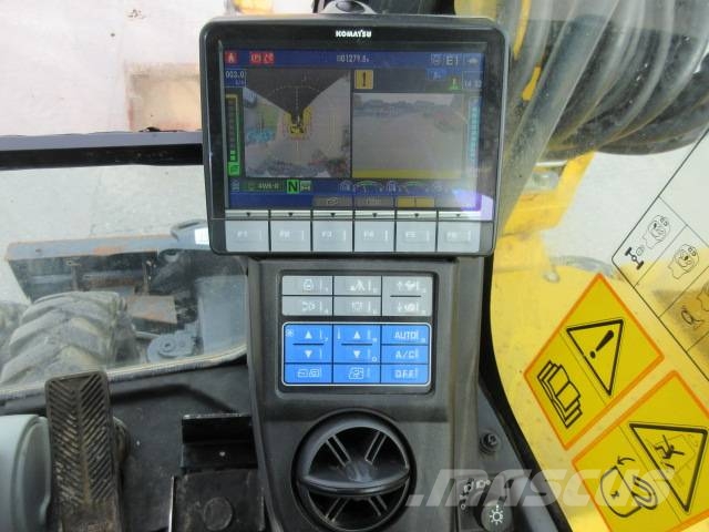 Komatsu PW118 MR-11 Lastik tekerli ekskavatörler