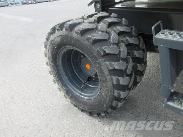 Komatsu PW118 MR-11 Lastik tekerli ekskavatörler