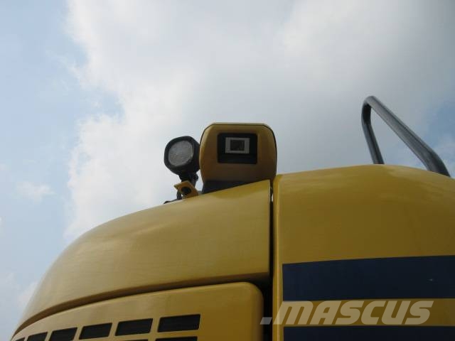 Komatsu PW118 MR-11 Lastik tekerli ekskavatörler