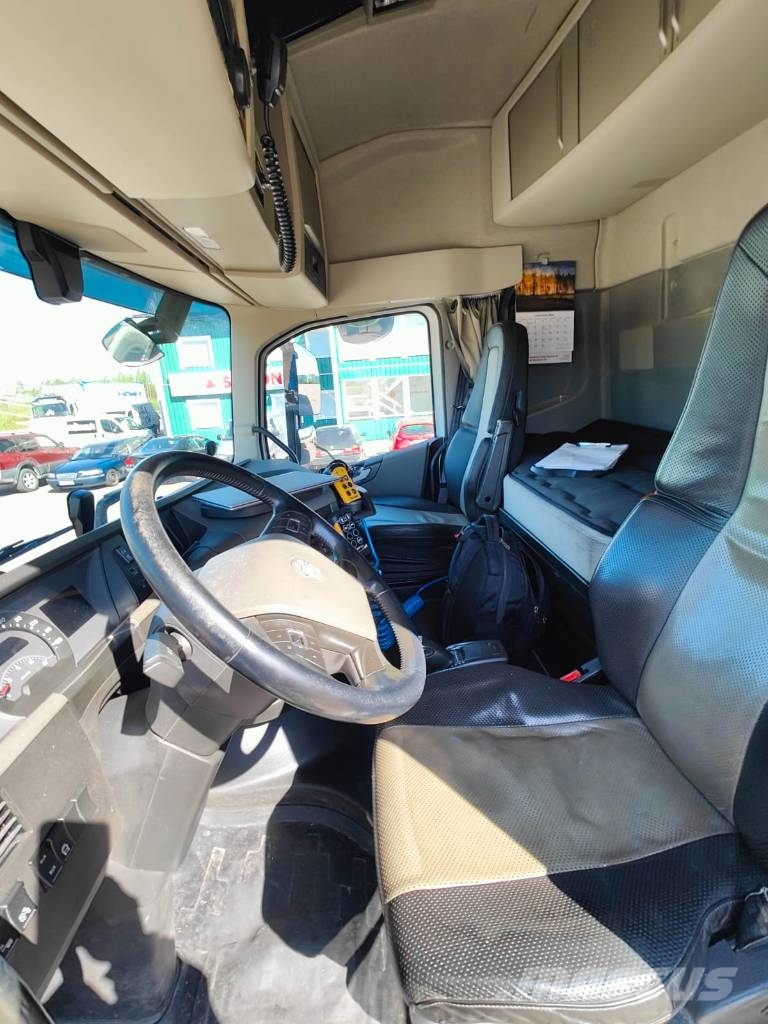 Volvo FH 13 540 Camion pour copeaux de bois