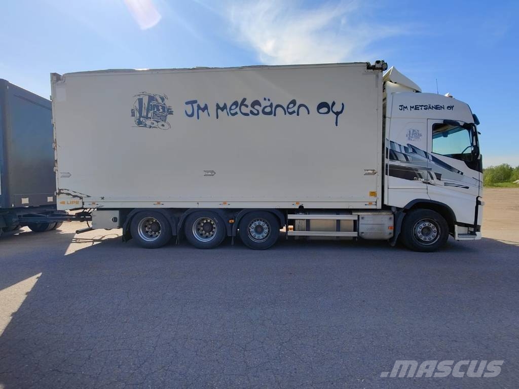 Volvo FH 13 540 Camion pour copeaux de bois