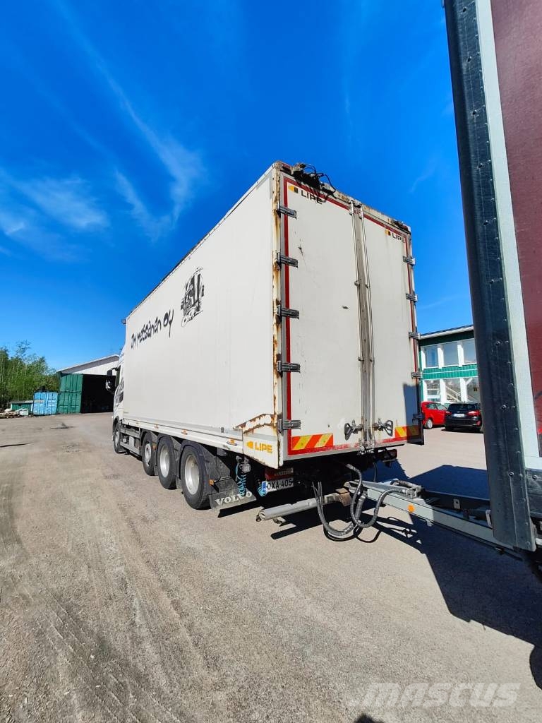 Volvo FH 13 540 Camion pour copeaux de bois