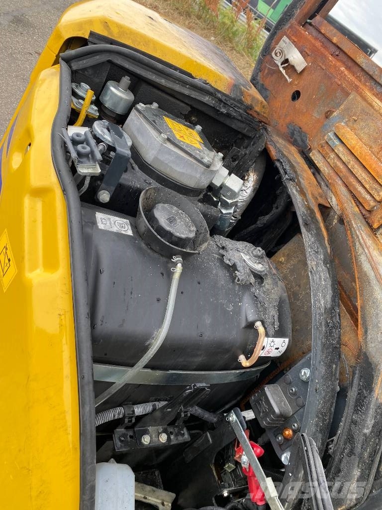 Komatsu PC58MR-5 E0 endommagée Miniexcavadoras