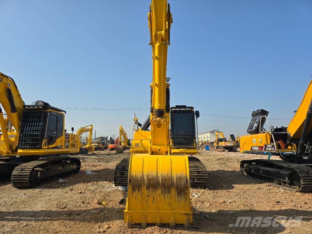 Komatsu PC 240 LC-8 حفارات زحافة