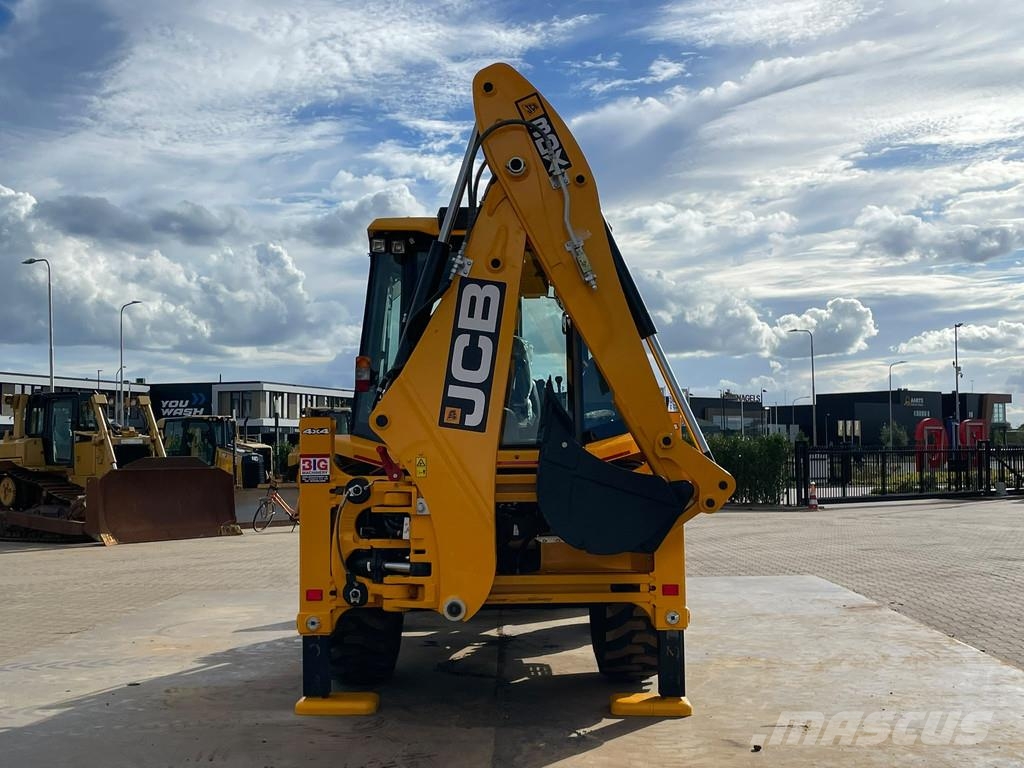 JCB 3DX 4WD hammerlines Graaf-laadcombinaties