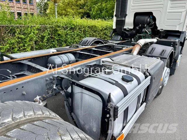 Volvo FM 410 / 8x4 / Blatt - Luft / Eu6 Kuorma-autoalustat