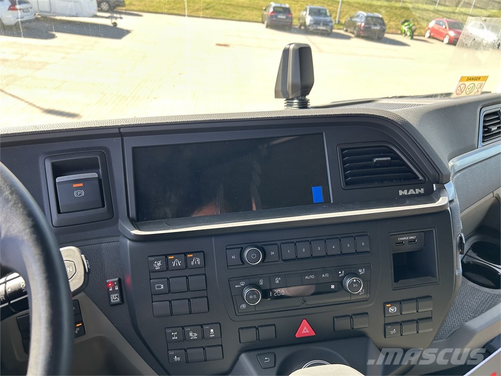 MAN TGX 28.520 Sanduk kamioni