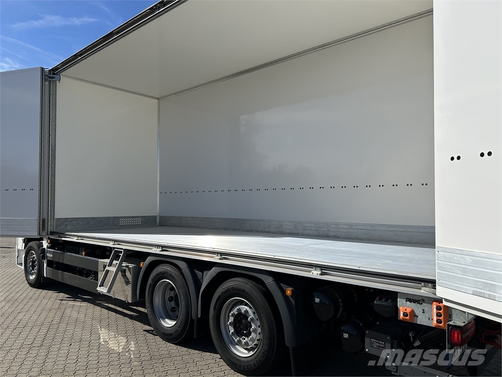 MAN TGX 28.520 Sanduk kamioni