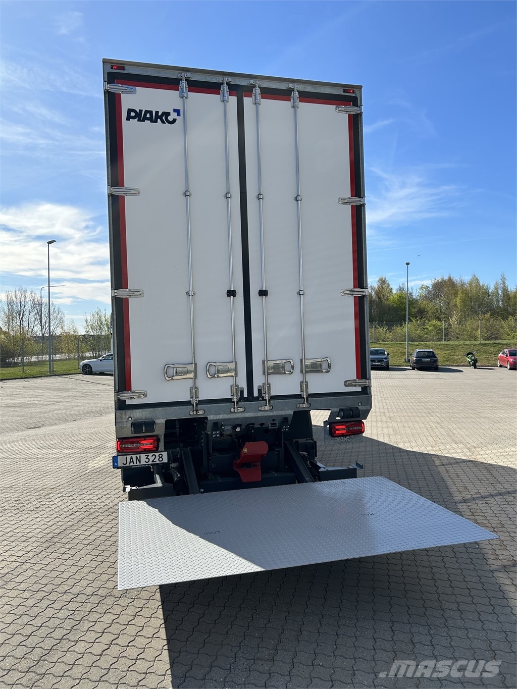 MAN TGX 28.520 Sanduk kamioni