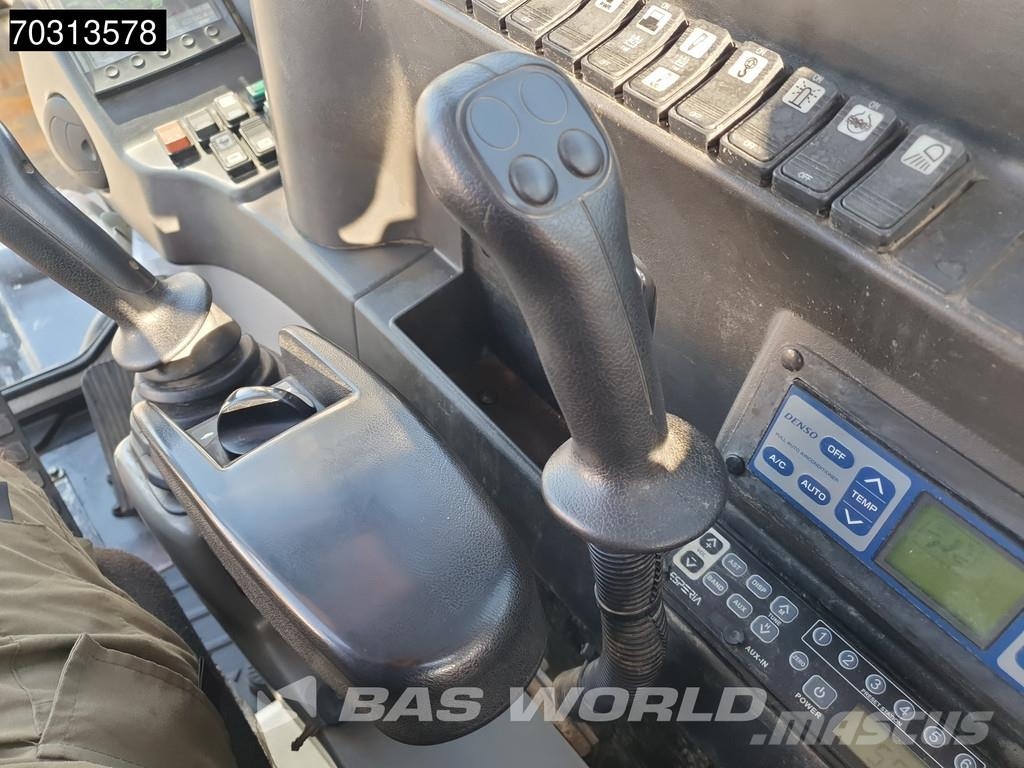 Takeuchi TB295 W Excavadoras de ruedas