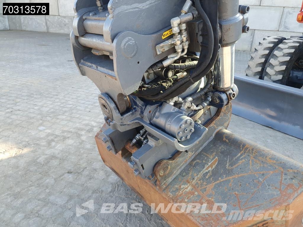 Takeuchi TB295 W Excavadoras de ruedas