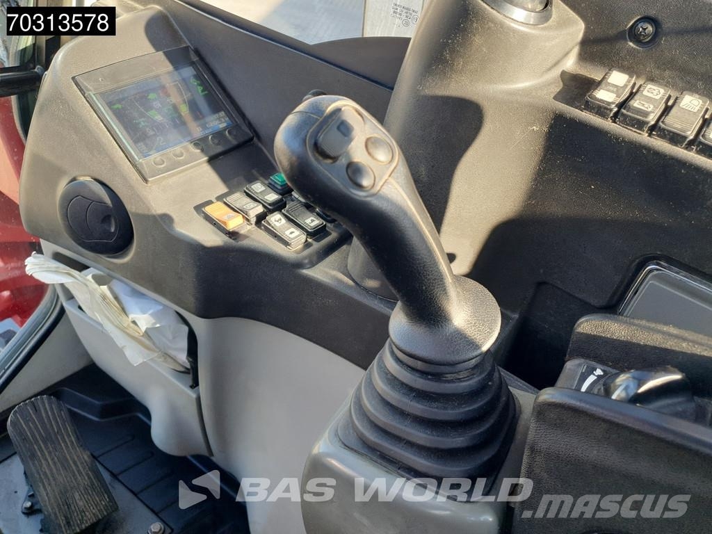 Takeuchi TB295 W Excavadoras de ruedas