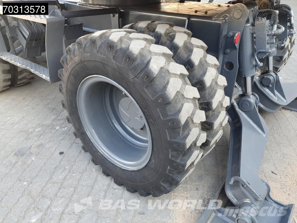 Takeuchi TB295 W Excavadoras de ruedas