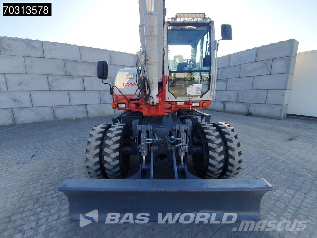 Takeuchi TB295 W Excavadoras de ruedas