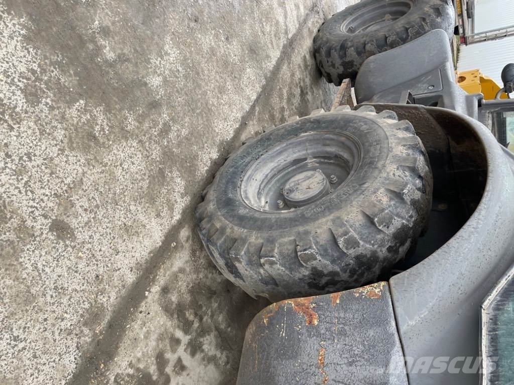 Mecalac AS900 Cargadoras sobre ruedas