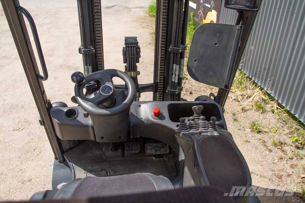 Linde E 25 Elektrikli forkliftler