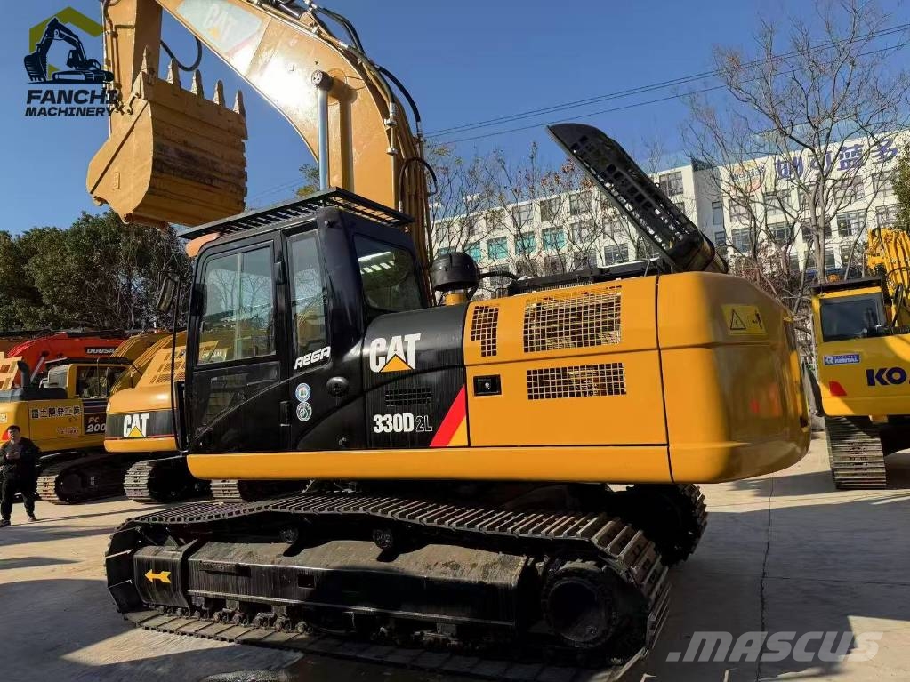 CAT 330D2L Bageri guseničari
